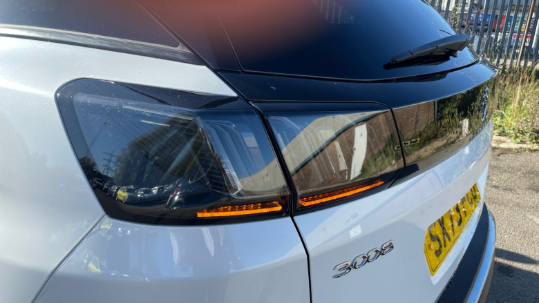 Peugeot 3008 1.2 Hybrid 136 Allure Premium+ 5dr e-DSC6 Petrol Estate